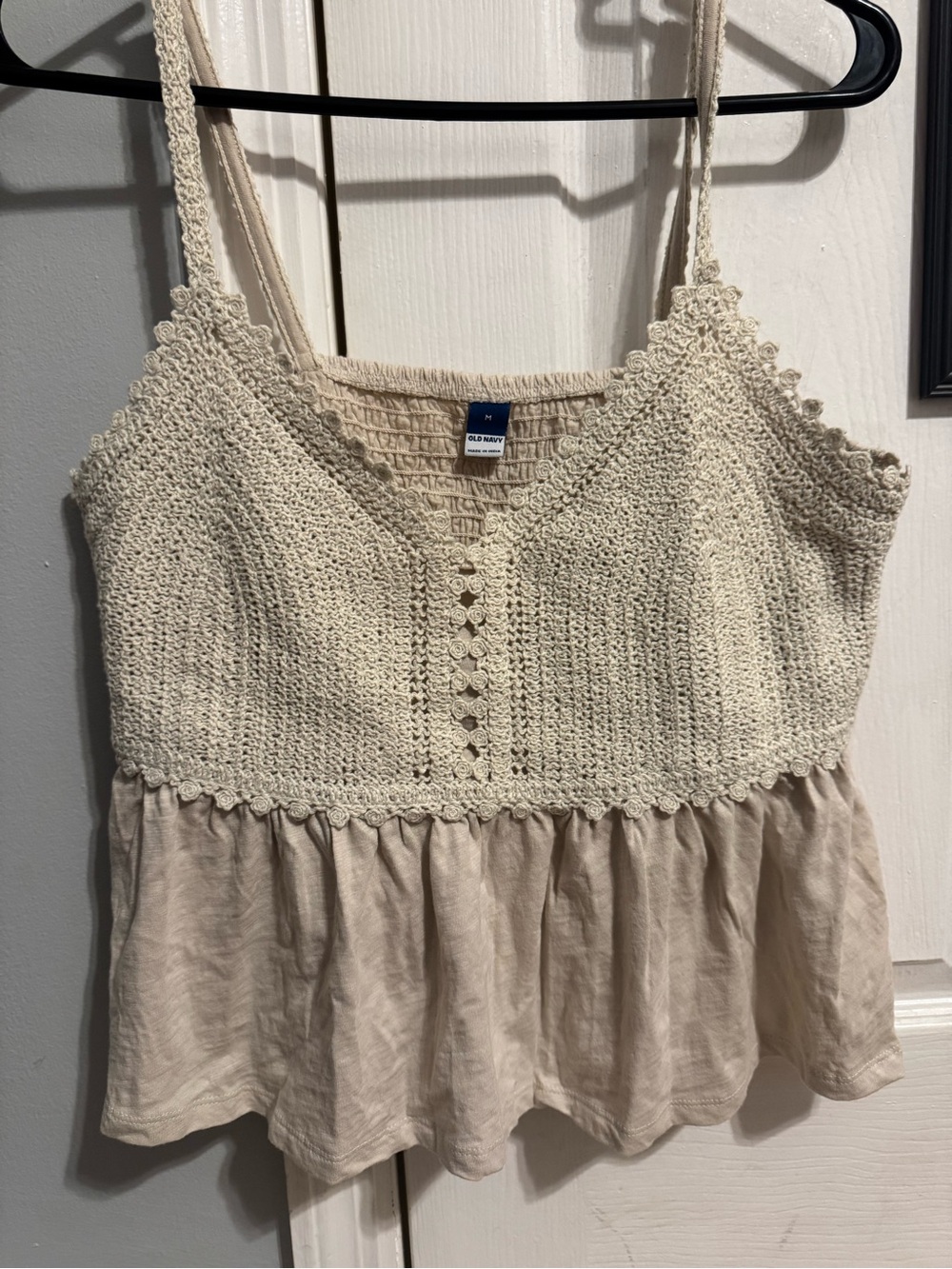 Old Navy Cream Crochet Tiered Camisole Tank